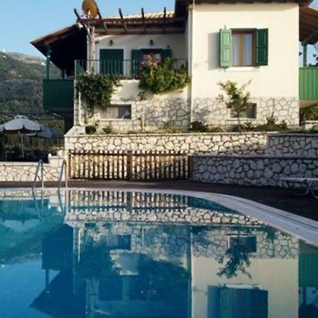 Villa Milia อาโยส นิกีตัส ภายนอก รูปภาพ