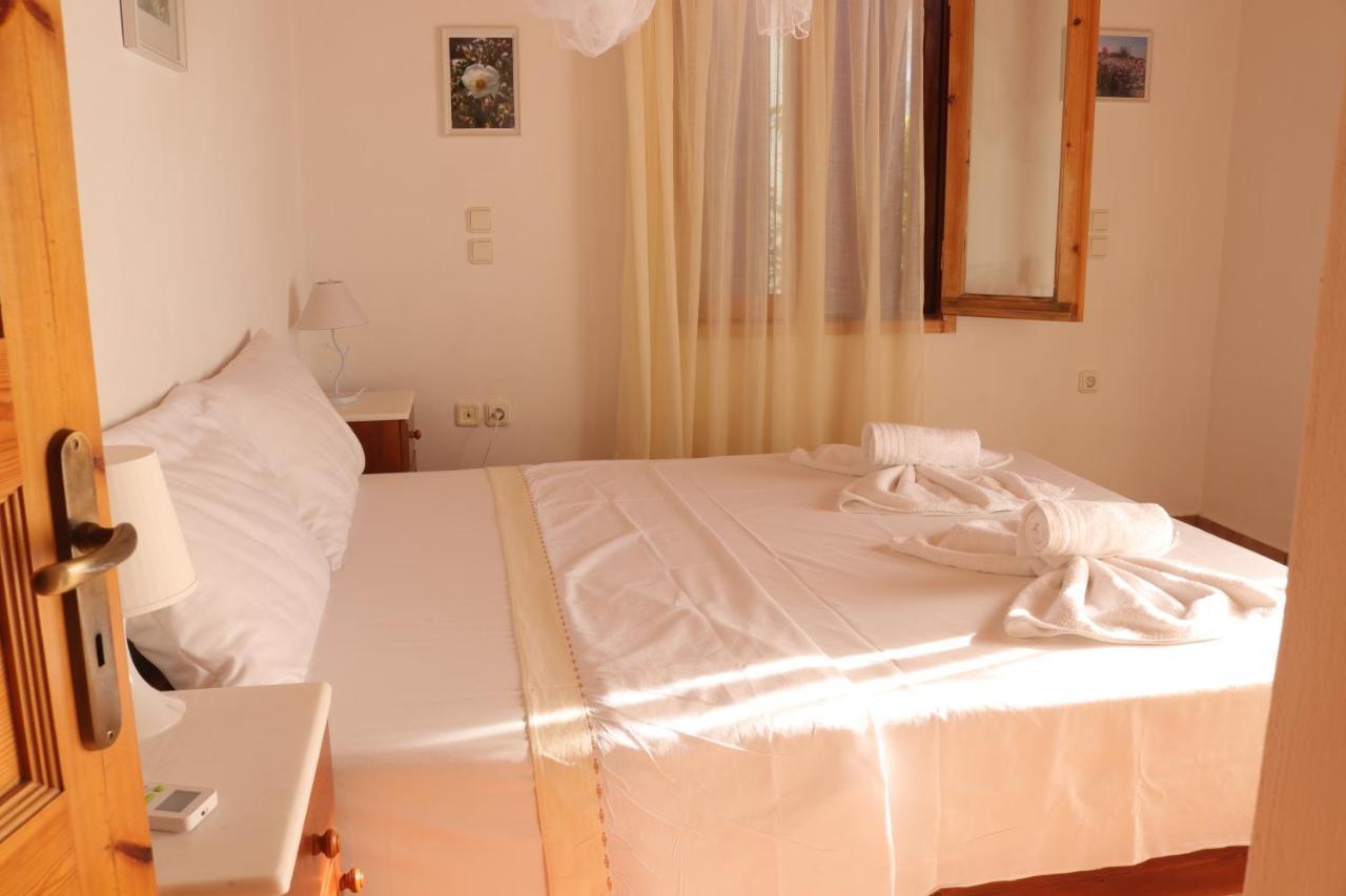 Villa Milia อาโยส นิกีตัส ภายนอก รูปภาพ